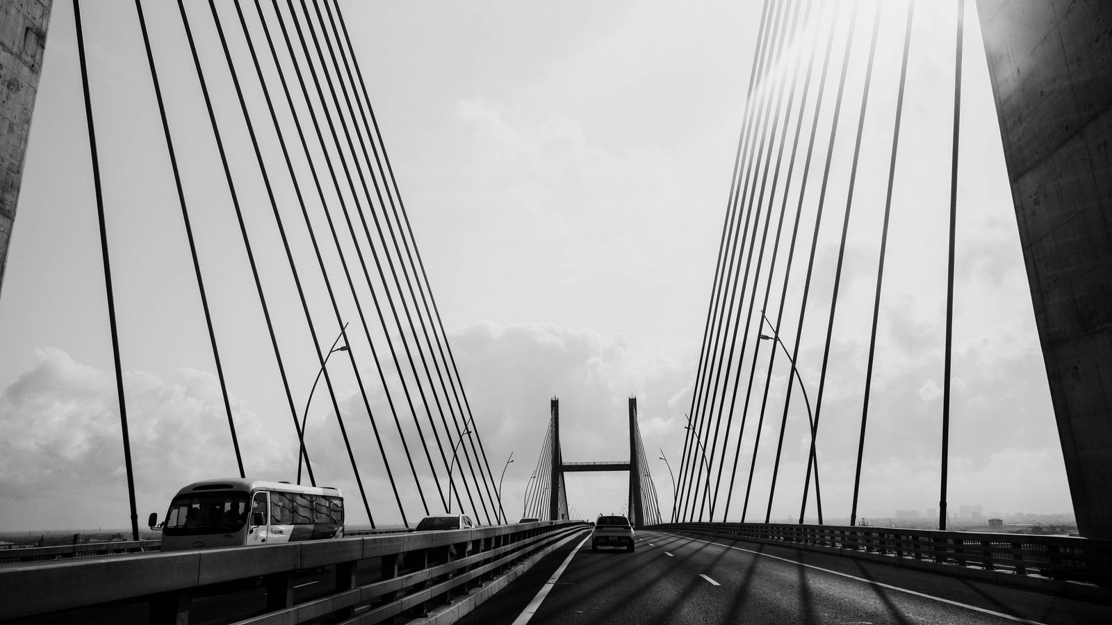 Buffalo airport limo from Hamilton: cross-border BUF transfers done properly