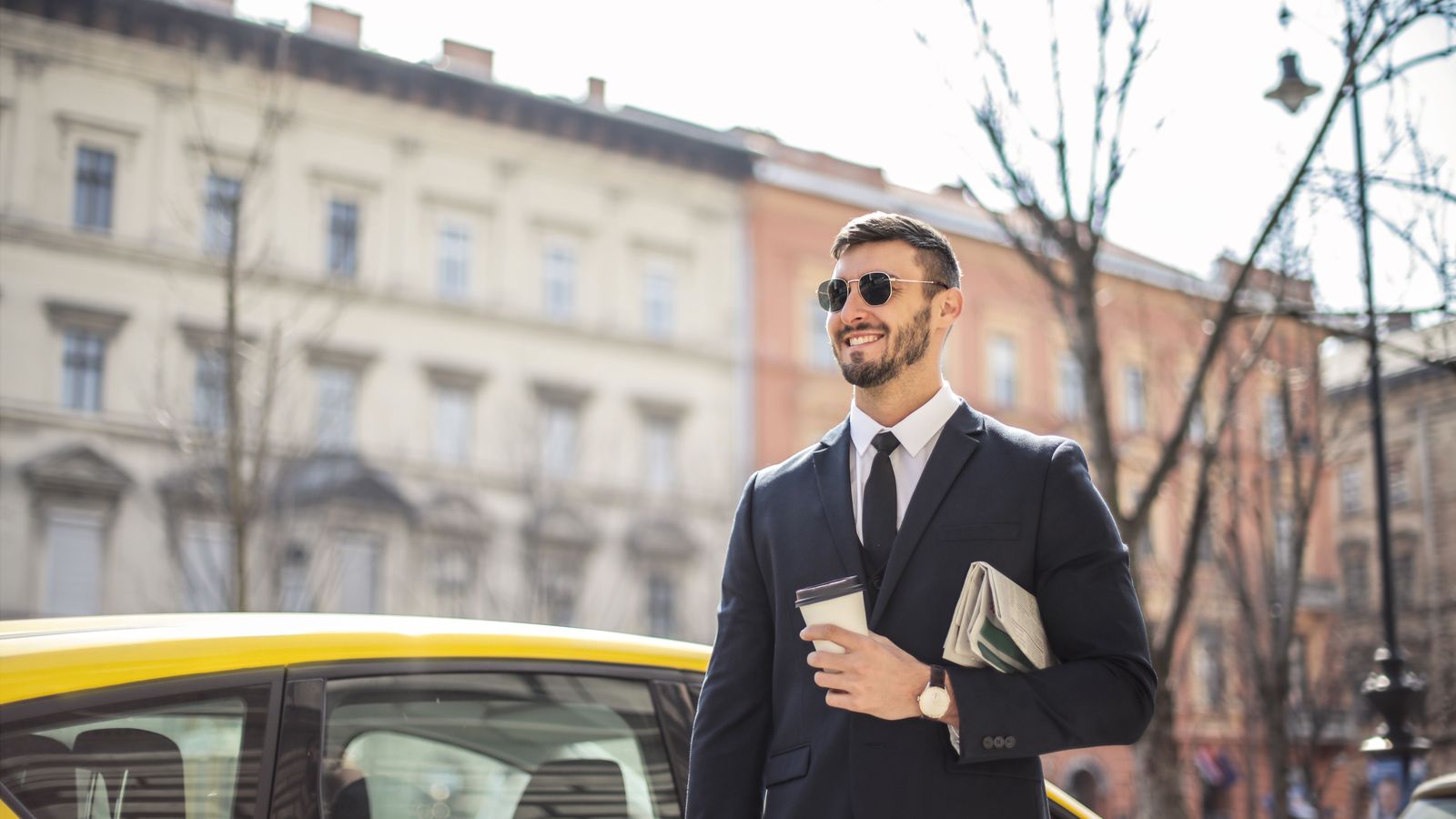 Chauffeur vs Driver: What's the Difference You Pay For?