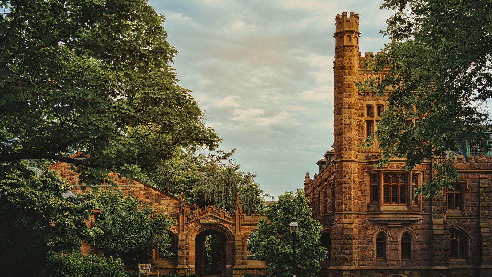 Hotels near McMaster University