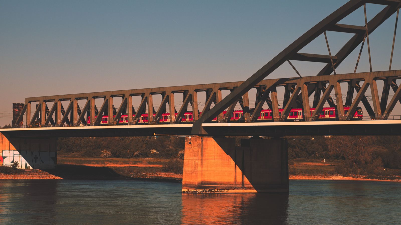 Peace Bridge vs Lewiston-Queenston