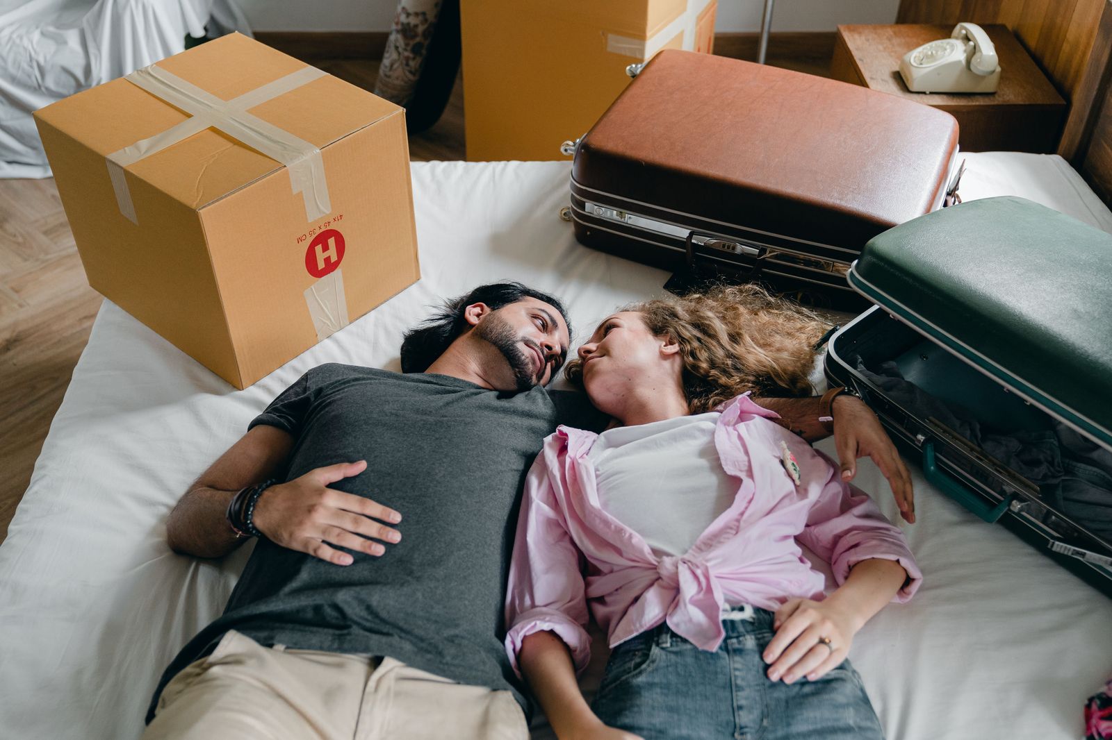Students with suitcases on move-out day; term-end flights from Pearson are a busy week for St. Catharines pickups.