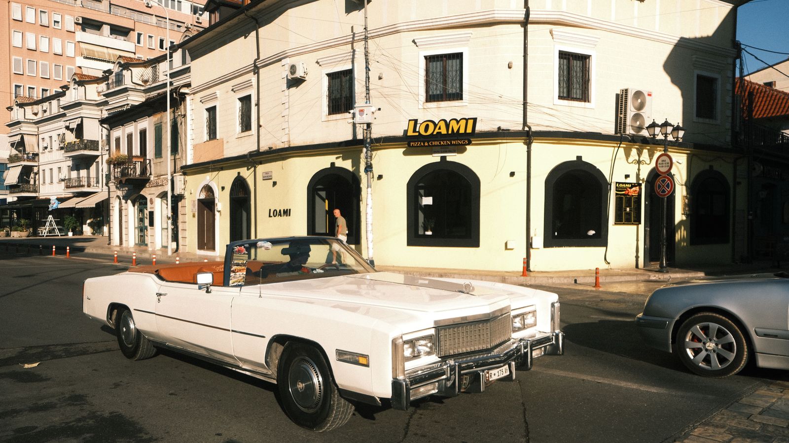 How many fit in a stretch limo