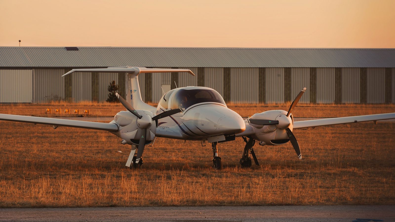 Hamilton (YHM) private aviation
