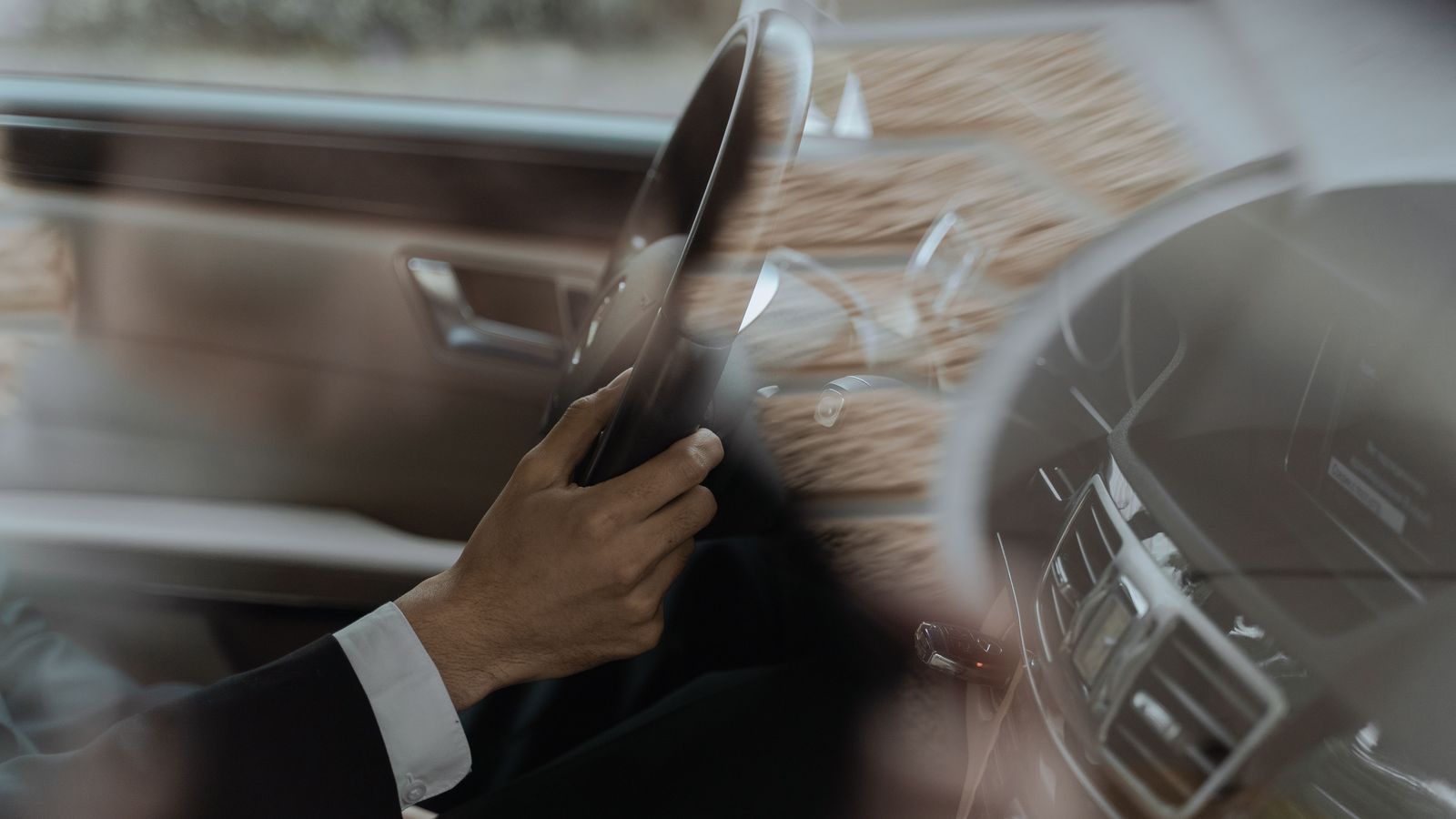 Chauffeur Tipping & Etiquette | Gratuity Included in Fares