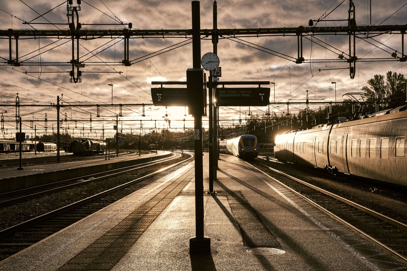 A commuter train platform in the morning, near where many Oakville hotel guests connect to Toronto