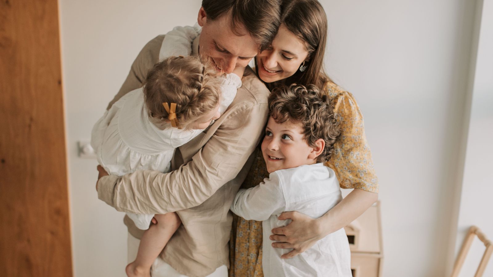 Family arrivals & reunions
